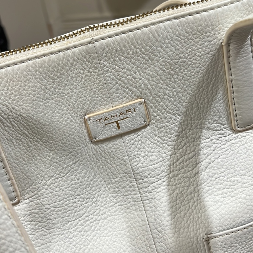 Tahari white leather bag - Picture 4 of 16